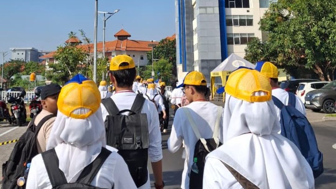 Jangan Takut Duluan! Ini 5 Manfaat Ospek untuk Mahasiswa Baru yang Bikin Kuliah Makin Seru